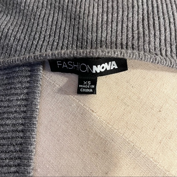 🦭 Fashion Nova V Neck Surplice Sweater - Picture 13 of 16